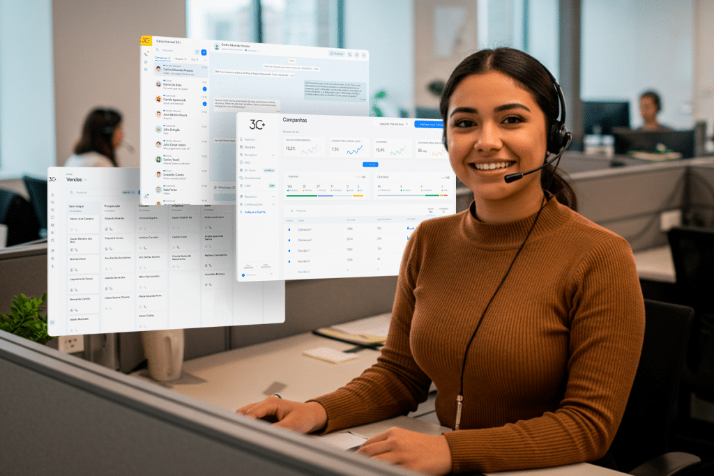 Operadora feliz com a solução para call center da 3C